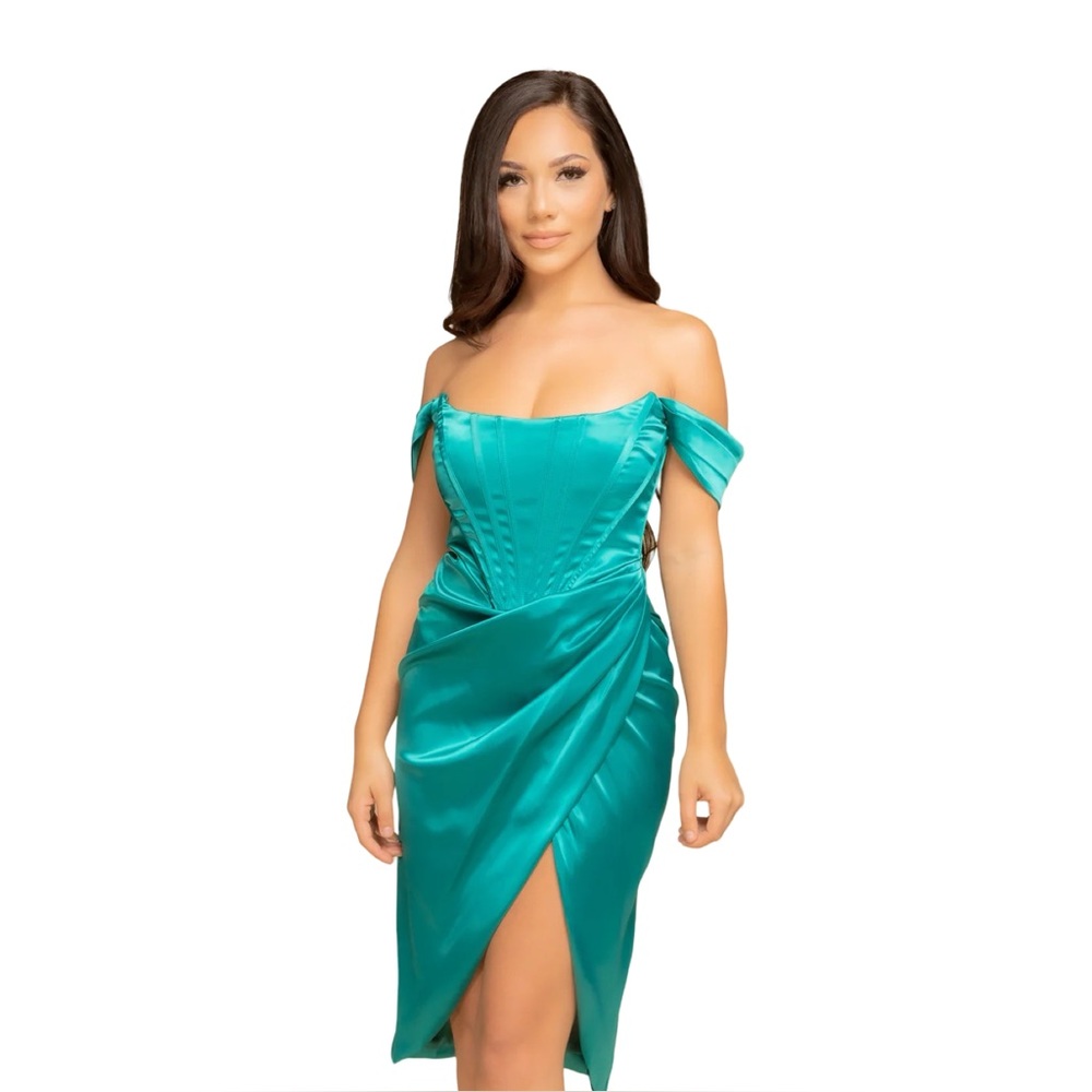 Loretta style Off-Shoulder Dress NWOT